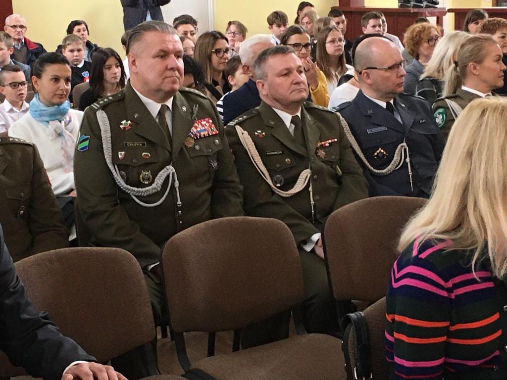 Nadanie imienia Żołnierzy Polskich Szkole Podstawowej w Zarębie