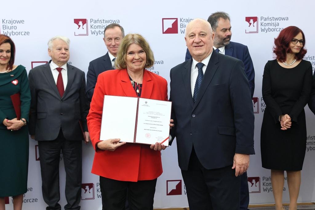 Uroczystość wręczenia przez Państwową Komisję Wyborczą zaświadczenia o wyborze na senatora XI karencji