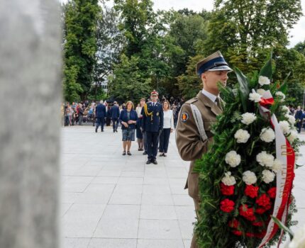 Stolica uczciła 81. rocznicę wybuchu Powstania Warszawskiego