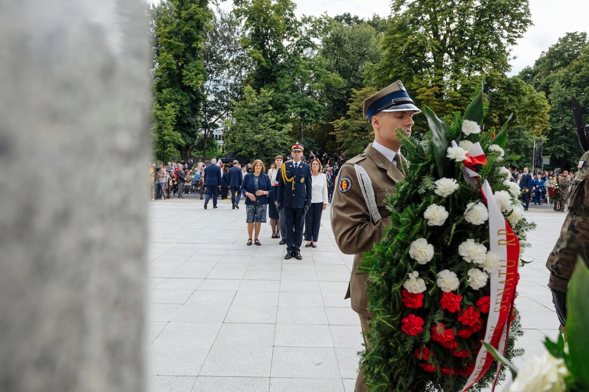 Stolica uczciła 81. rocznicę wybuchu Powstania Warszawskiego